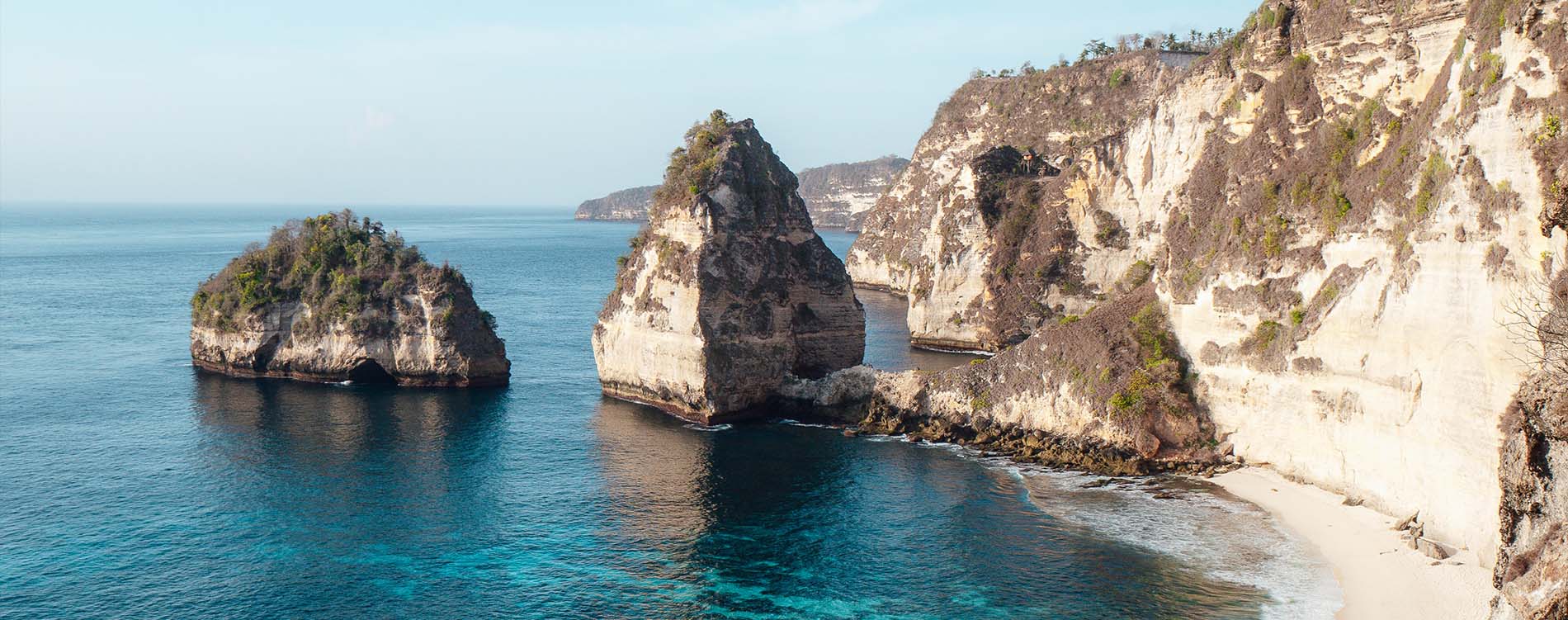 Plage et falaise Diamond Beach Nusa Penida
