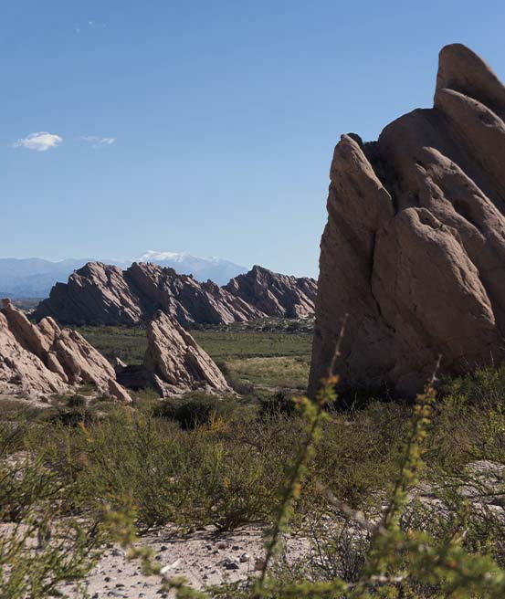 Les roches inclinées d'Angastaco au sud de Salta