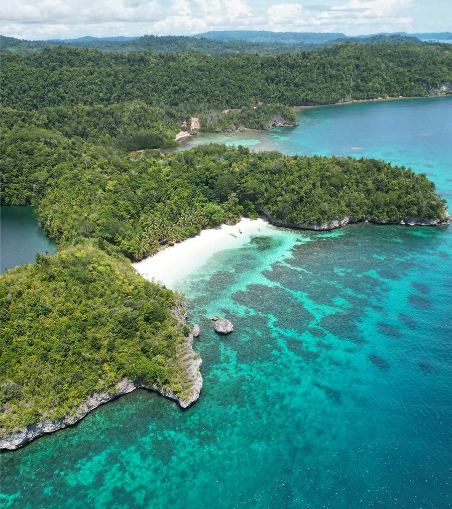Plage de Karine Beach iles Togian