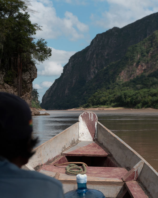 Pirogue pour aller au parc Madidi Amzonie Bolivie